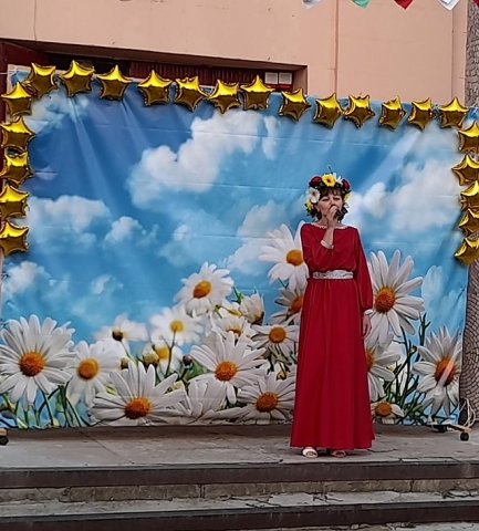 8 июля на площади Дома культуры села Ивановка прошел праздничный концерт посвященный  Дню семьи, любви и верности